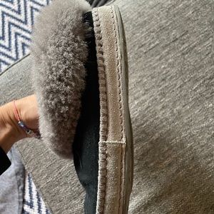 Black ugg moccasin slippers